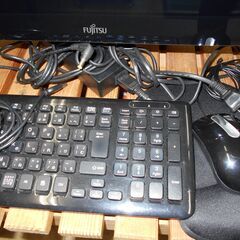 ★富士通一体型PC★FH56/KD★Win11★i7★21.5型★メモリ8G★SSD256G★地デジ★Office★カメラ内蔵★の画像