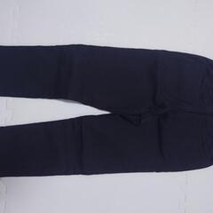 ［9/27］新品 UNIQLO キッズ ウルトラストレッチスリムフィットジーンズの画像