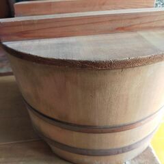 屋根裏にあった古いおひつ　値下げしましたの画像
