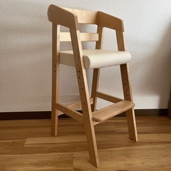 子ども用ハイチェアの画像