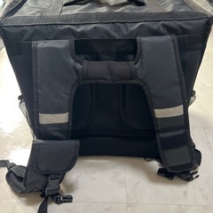 ウーバー配達バックの画像