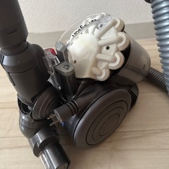 ダイソン DC26 サイクロン式　コードタイプ掃除機の画像