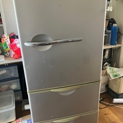 冷蔵庫差し上げます