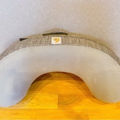 【美品】エルゴベビー　授乳クッションの画像