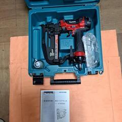 マキタ高圧フロアタッカ