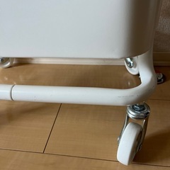 お取引中IKEAワゴンの画像