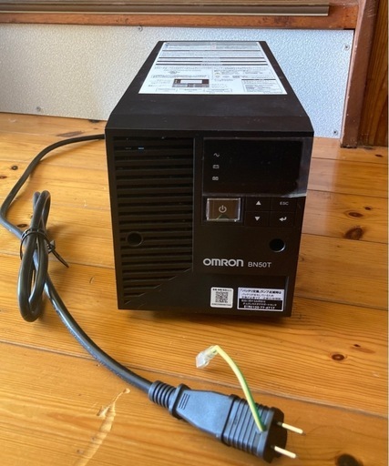 ほぼ新品 OMRON BN50TG5 UPS 無停電電源装置 停電時の熱帯魚の酸素用にも