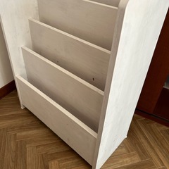 絵本ラック　の画像