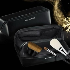 【新品】シュウウエムラshu uemura オリジナルマルチポーチ＆ファーバックの画像