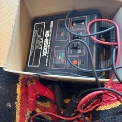 バッテリー　充電機の画像
