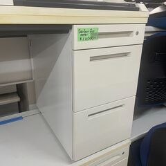 引き取り限定　中古 イトーキ 事務机　　鍵付き￥１２０００の画像