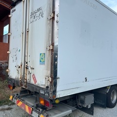 四トン冷蔵車、いすゞの画像