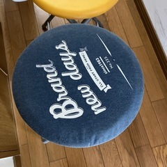 折りたたみ　丸イス　の画像