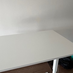 【IKEA】スタンディングデスク 白の画像