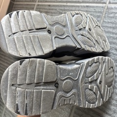 女性 スニーカー 黒の画像