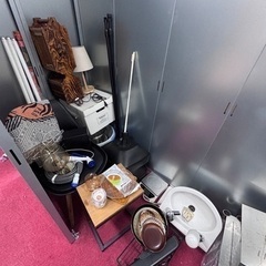 倉庫整理のため備品各種持って行き放題の画像