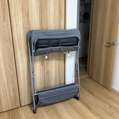 取引中おむつ替えの画像