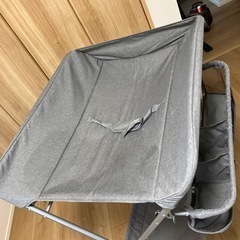 取引中おむつ替えの画像