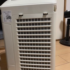 シャープ 加湿空気清浄機(KC-B50-W) 動作確認済み　プラズマクラスターの画像