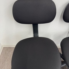 早い者勝ち 2脚あり まとめてでも 個別でもok 27日引取り希望 椅子 イス チェア 家具 黒 ブラック 高さ調整可能 シンプルの画像