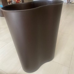 ゴミ箱の画像