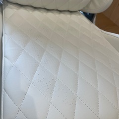 定価20,000円！白のゲーミングチェア！の画像