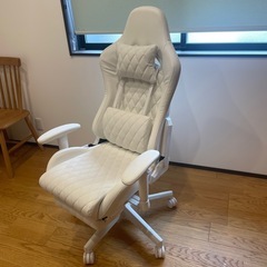 定価20,000円！白のゲーミングチェア！の画像
