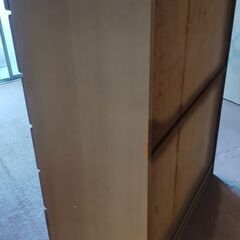 木製の整理タンスの画像