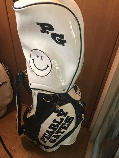 決まりました。パーリーゲイツ　エナメル　キャディバッグ