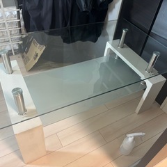 ダイニングテーブルの画像
