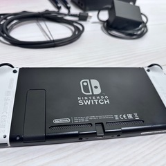 【箱あり】Nintendo Switch 本体（ジョイコンのみ有機ELモデル）の画像