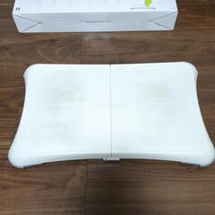 任天堂　Wii　Wiifit　本体　ソフト付き　動作確認済み　の画像