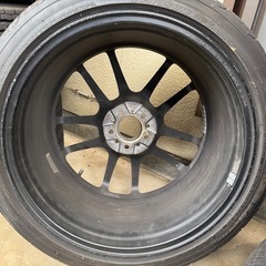PCD100 9.5J 265/35R18の画像