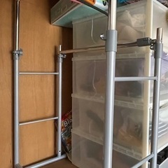 ハンガーラックの画像