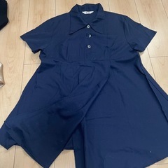 七分袖袖シャツ、裾広がりチュニックの画像