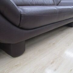 ジモティー割引🏷️【ジャングルジャングル岸和田和泉インター店】3人掛けソファ ボルドー 和泉市 堺市 岸和田市 泉大津市 高石市 泉北郡熊取町の画像