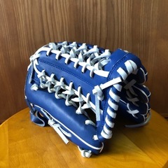 ☆ 横浜DeNAベイスターズ ☆ オフィシャルファンクラブ特典グッズ　外野手用グローブ　大人サイズ　  新品未使用、非売品　野球グローブの画像