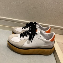 𝐎𝐧𝐢𝐭𝐬𝐮𝐤𝐚 𝐓𝐢𝐠𝐞𝐫  スニーカー の画像