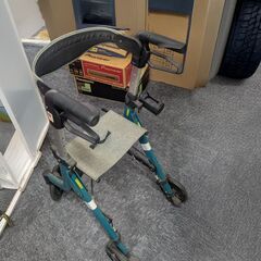 歩行器の画像
