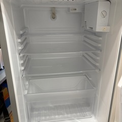 配送可【アクア】140L ファン式冷蔵庫★2016年製 クリーニング済/6ヶ月保証付き 【管理番号12708】桒の画像
