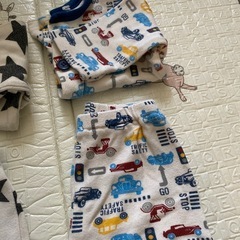 #94【80size】パジャマ 車 星 ボタン前開きの画像