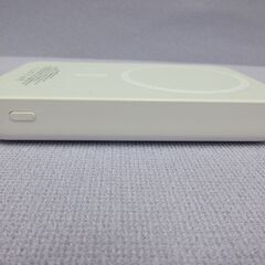( M-805 )モバイルバッテリー Yamisan V10 Qi ワイヤレス充電器 10000mAh PSEマーク認証 ホワイト 白 中古 動作確認済みの画像