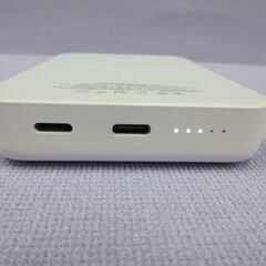 ( M-805 )モバイルバッテリー Yamisan V10 Qi ワイヤレス充電器 10000mAh PSEマーク認証 ホワイト 白 中古 動作確認済みの画像