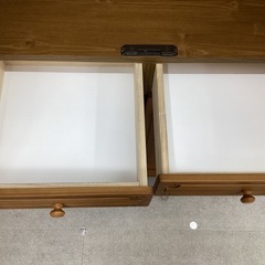 【取りに来られる方限定】　食器棚　二枚扉　カントリー調の画像