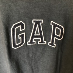 ☆GAP/刺繍/Tシャツの画像