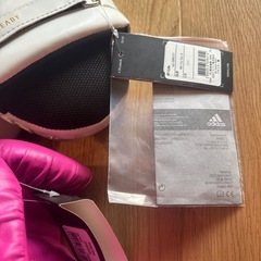 adidas ボクシンググローブ
の画像