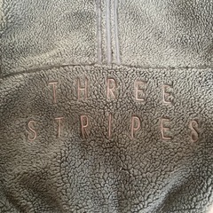 adidas アウターの画像