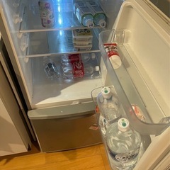 2ドア冷蔵庫の画像