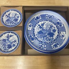 食器まとめ売りの画像