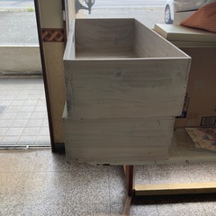 引取限定　白い木製ボックス　取手付きの画像